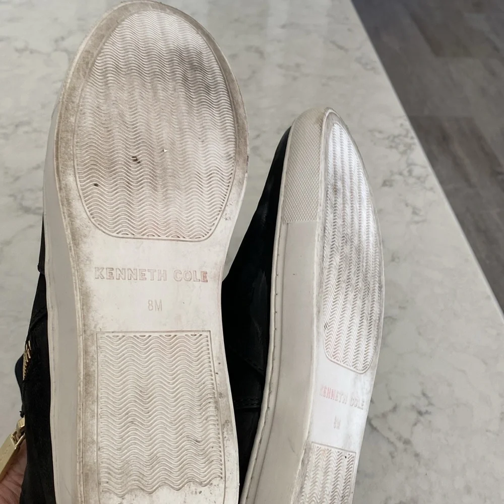 Kenneth Cole New York euc barely